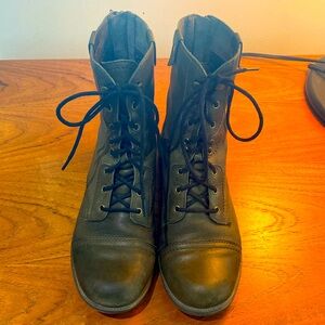 Rockport green leather combat boots